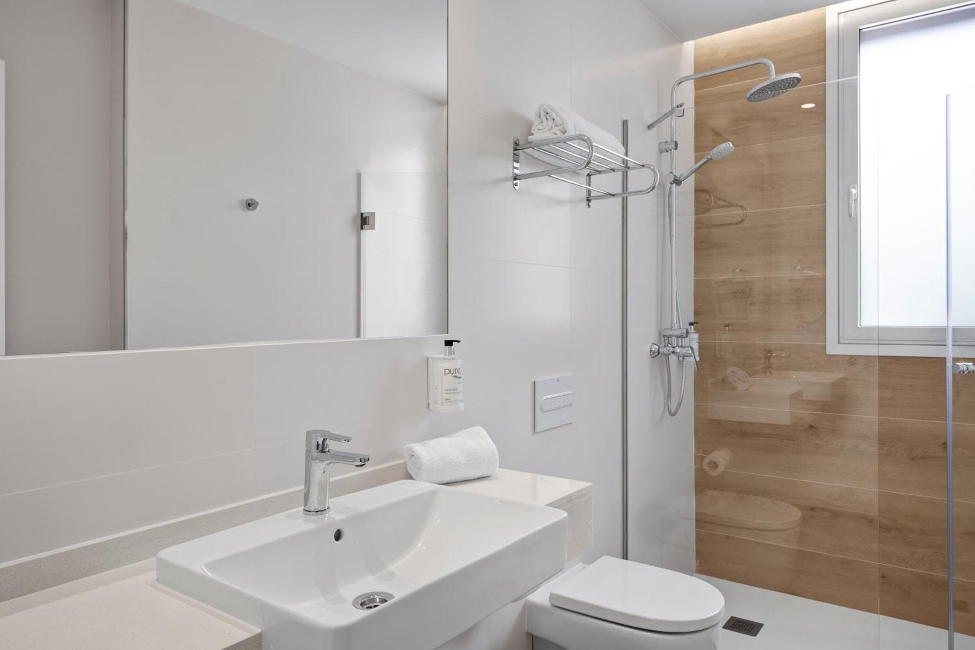B&B Hotel Castro Urdiales Buitenkant foto